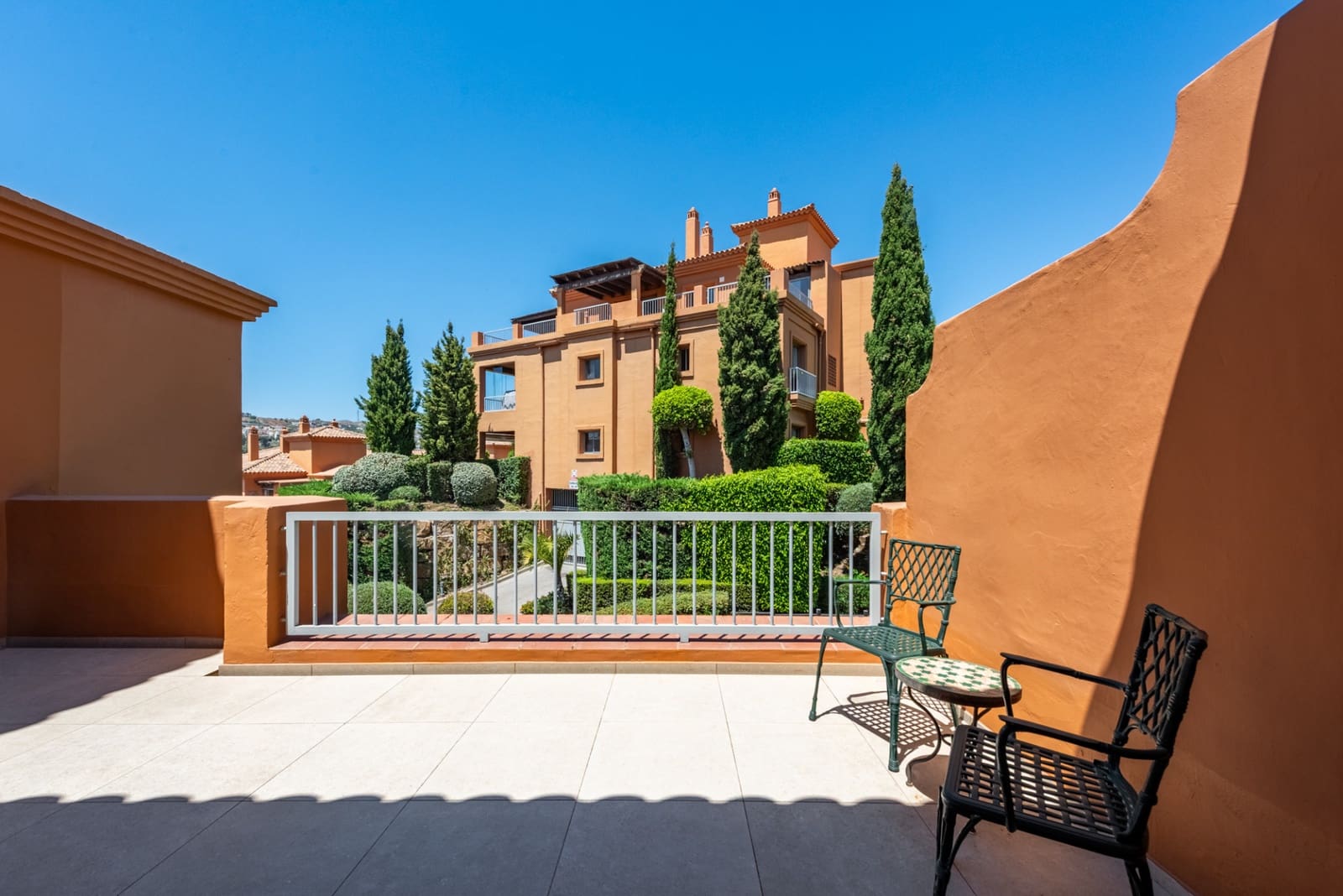 3 soverom Penthouse til salgs i Atalaya-Isdabe med svømmebasseng garasje - € 895 000 (Ref: 10003596)