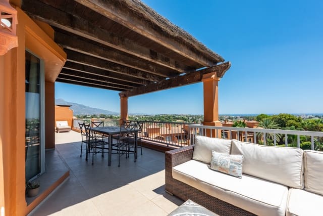3 soverom Penthouse til salgs i Atalaya-Isdabe, Estepona med svømmebasseng garasje - € 895 000 (Ref: 10003596)