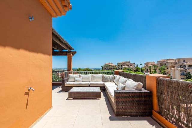 3 soverom Penthouse til salgs i Atalaya-Isdabe, Estepona med svømmebasseng garasje - € 895 000 (Ref: 10003596)