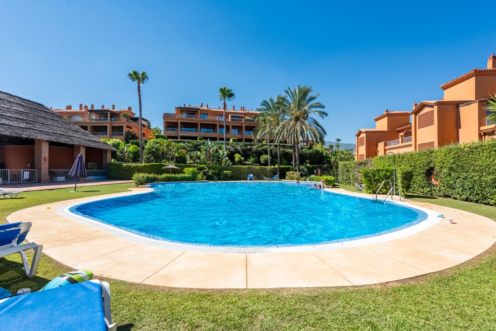3 soverom Penthouse til salgs i Atalaya-Isdabe med svømmebasseng garasje - € 895 000 (Ref: 10003596)