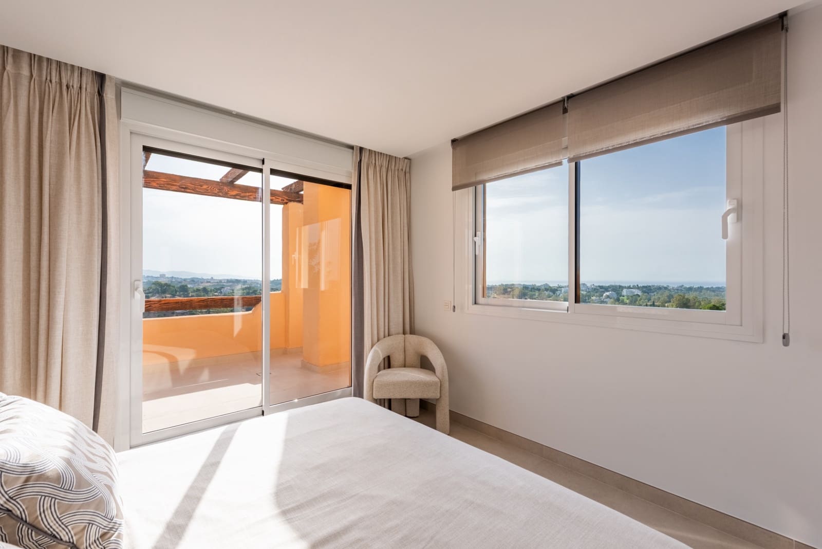 2 Zimmer Penthouse zu verkaufen in Benahavis mit Pool Garage - 895.000 € (Ref: 10022156)