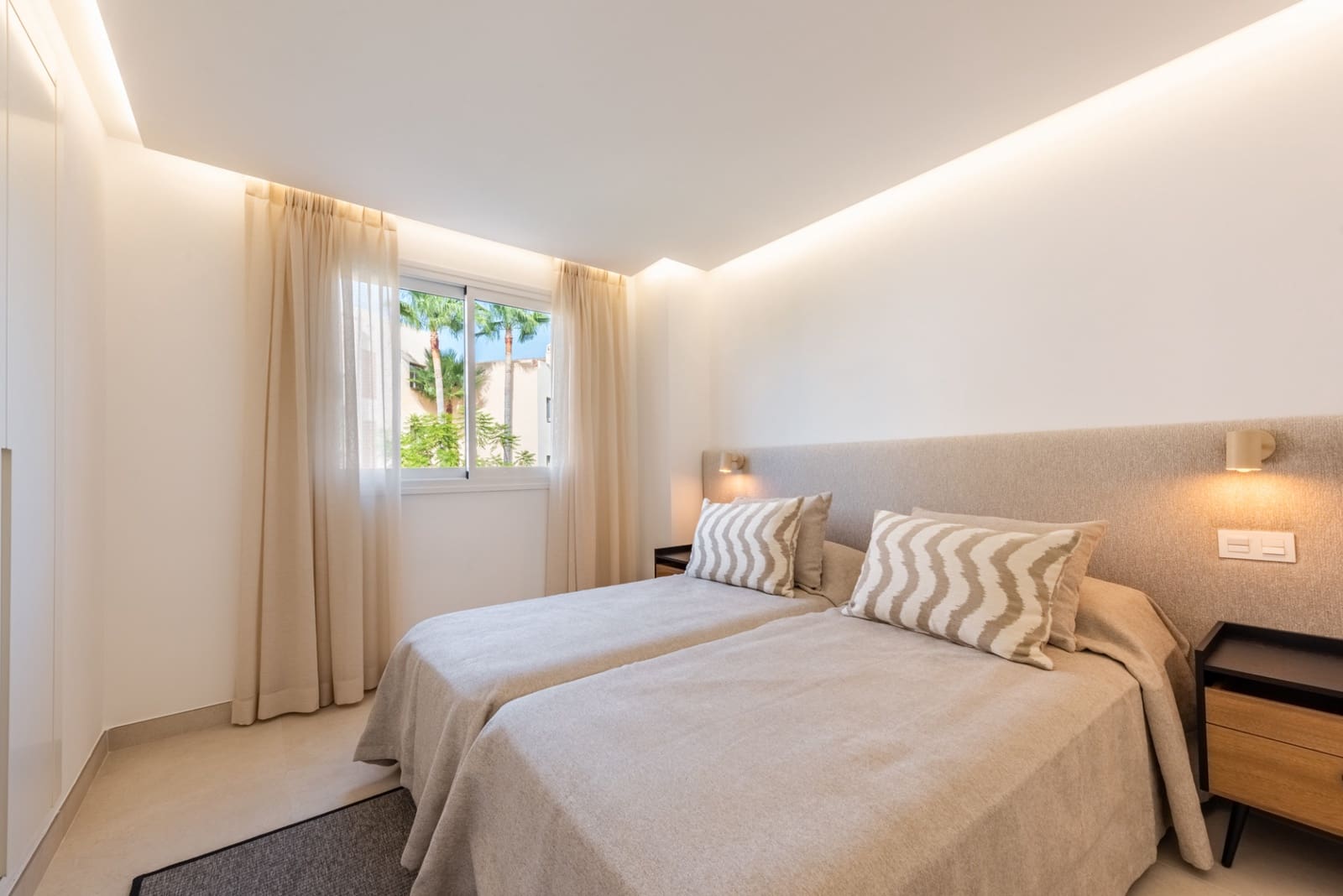 2 Zimmer Penthouse zu verkaufen in Benahavis mit Pool Garage - 895.000 € (Ref: 10022156)
