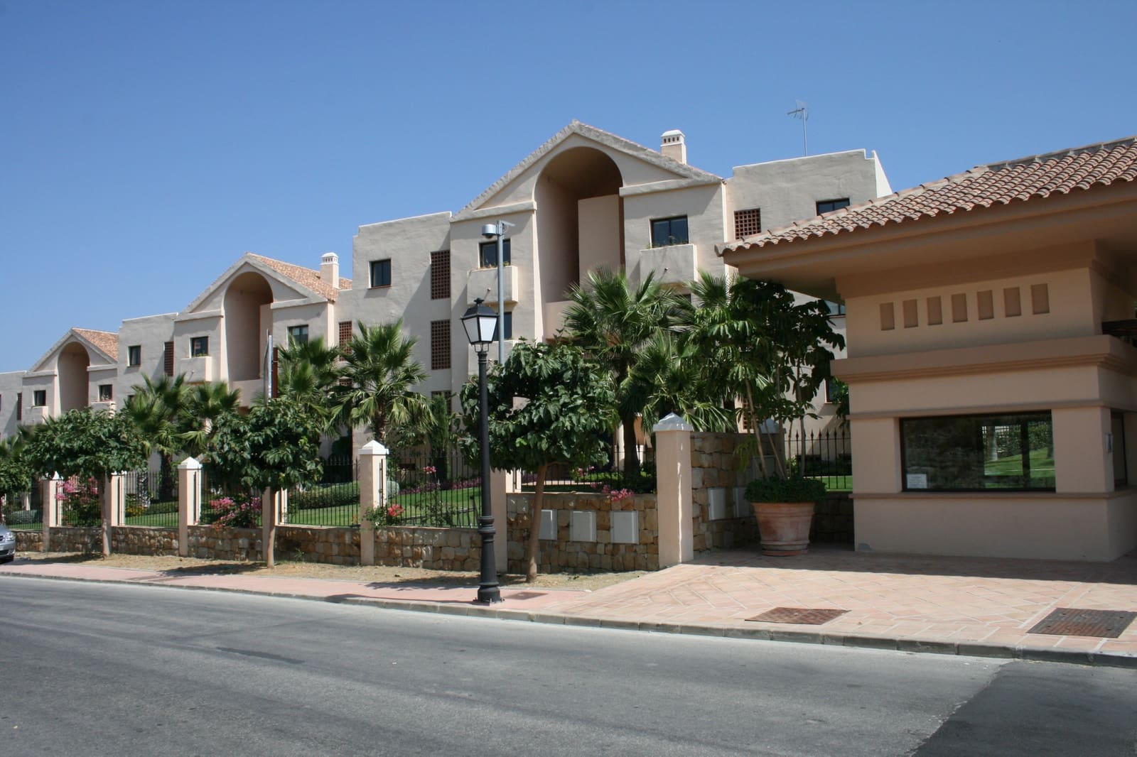 2 Zimmer Penthouse zu verkaufen in Benahavis mit Pool Garage - 895.000 € (Ref: 10022156)