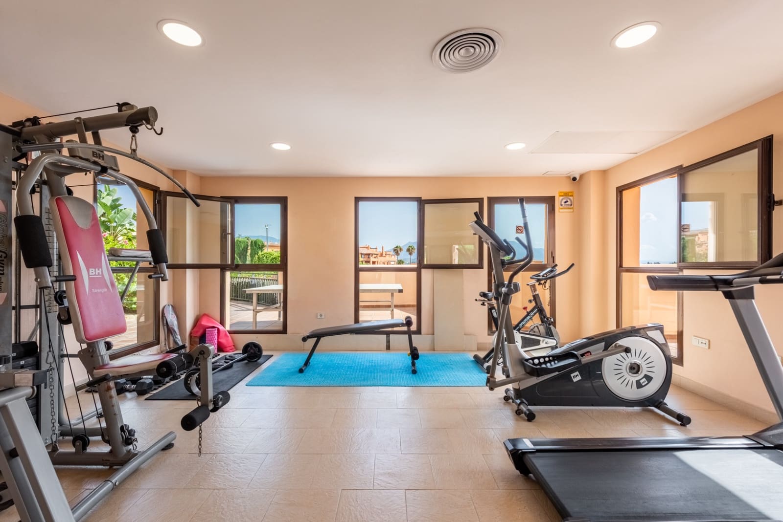 2 Zimmer Penthouse zu verkaufen in Benahavis mit Pool Garage - 895.000 € (Ref: 10022156)