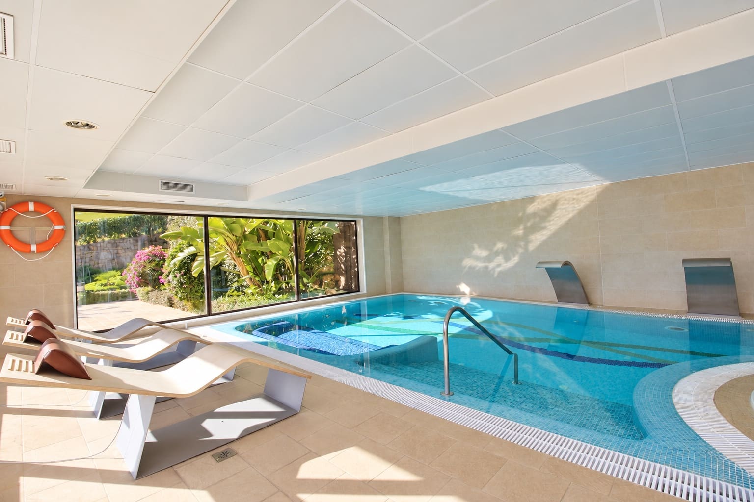 2 quarto Penthouse para venda em Benahavis com piscina garagem - 895 000 € (Ref: 10022156)