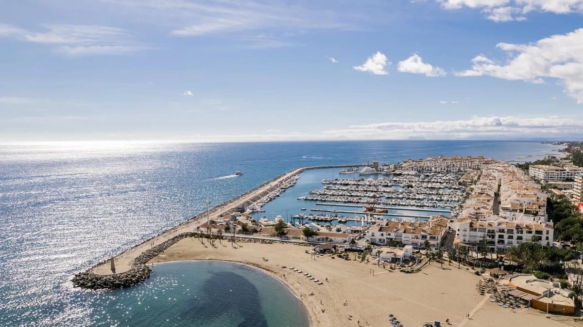 1 quarto Apartamento para venda em Puerto Banus - 656 000 € (Ref: 10025350)