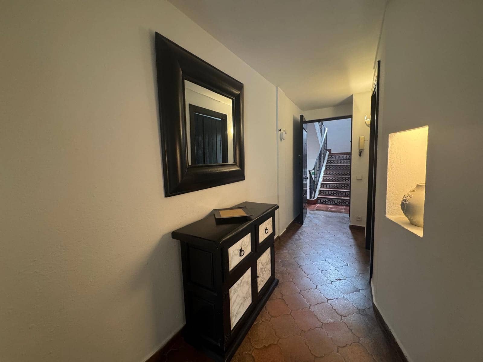 1 quarto Apartamento para venda em Puerto Banus - 656 000 € (Ref: 10025350)