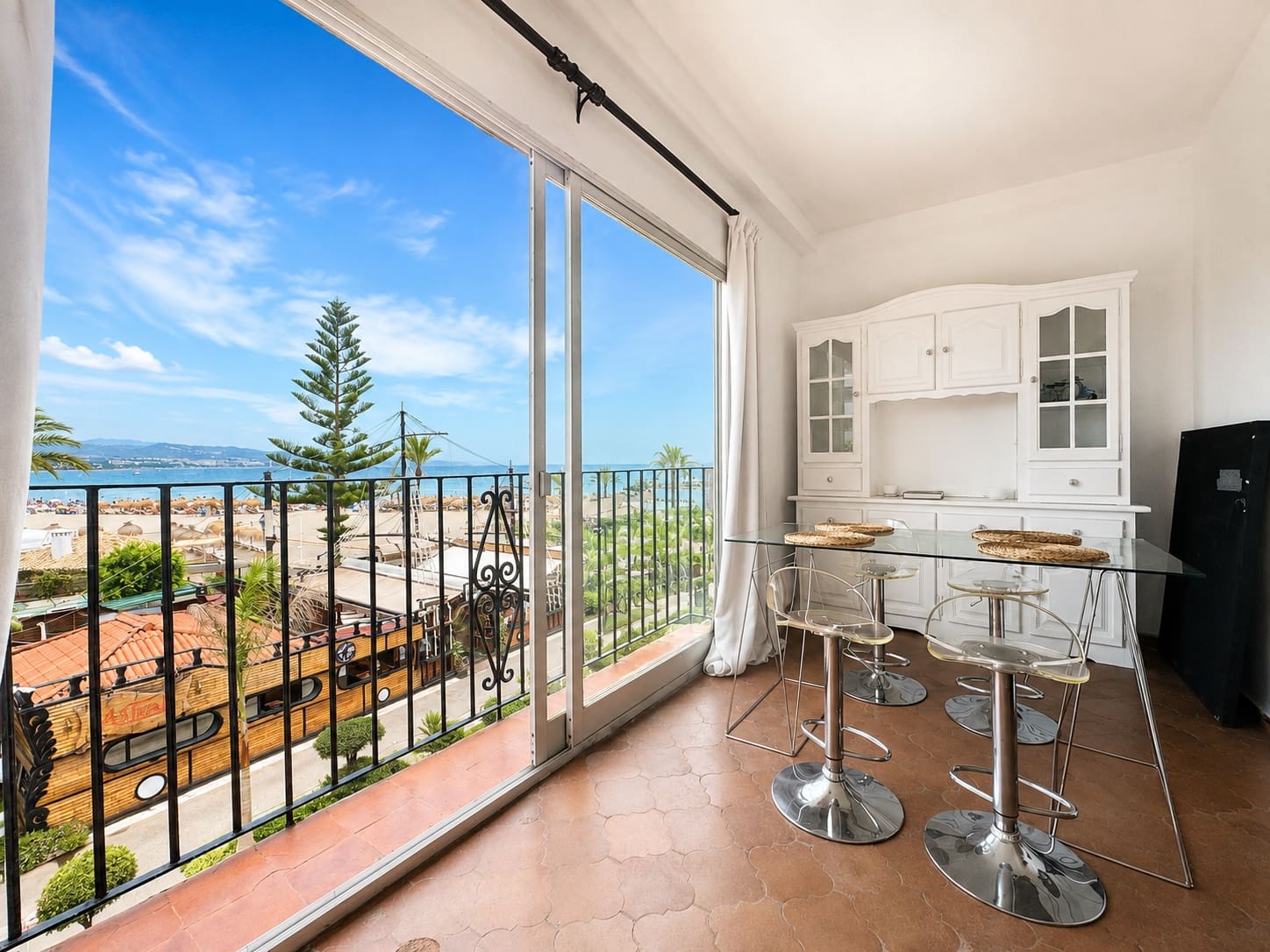 1 quarto Apartamento para venda em Puerto Banus - 656 000 € (Ref: 10025350)
