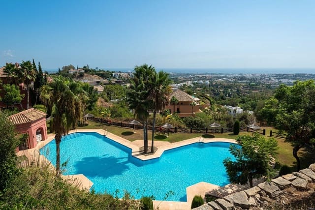 2 bedroom Apartment for sale in Monte Halcones, Benahavís with pool garage - € 540,000 (Ref: 10030201)