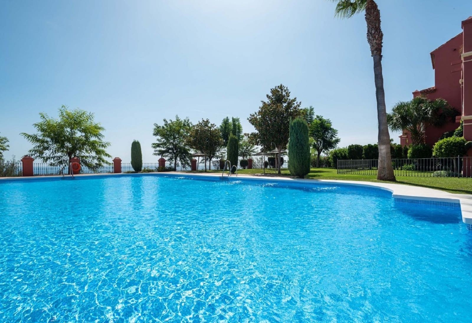 2 bedroom Apartment for sale in Monte Halcones with pool garage - € 540,000 (Ref: 10030201)