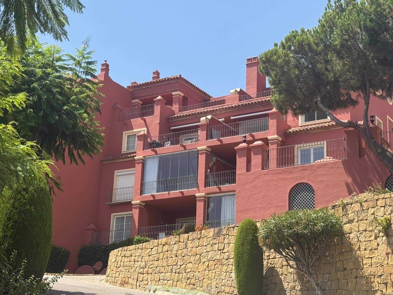 2 bedroom Apartment for sale in Monte Halcones with pool garage - € 540,000 (Ref: 10030201)