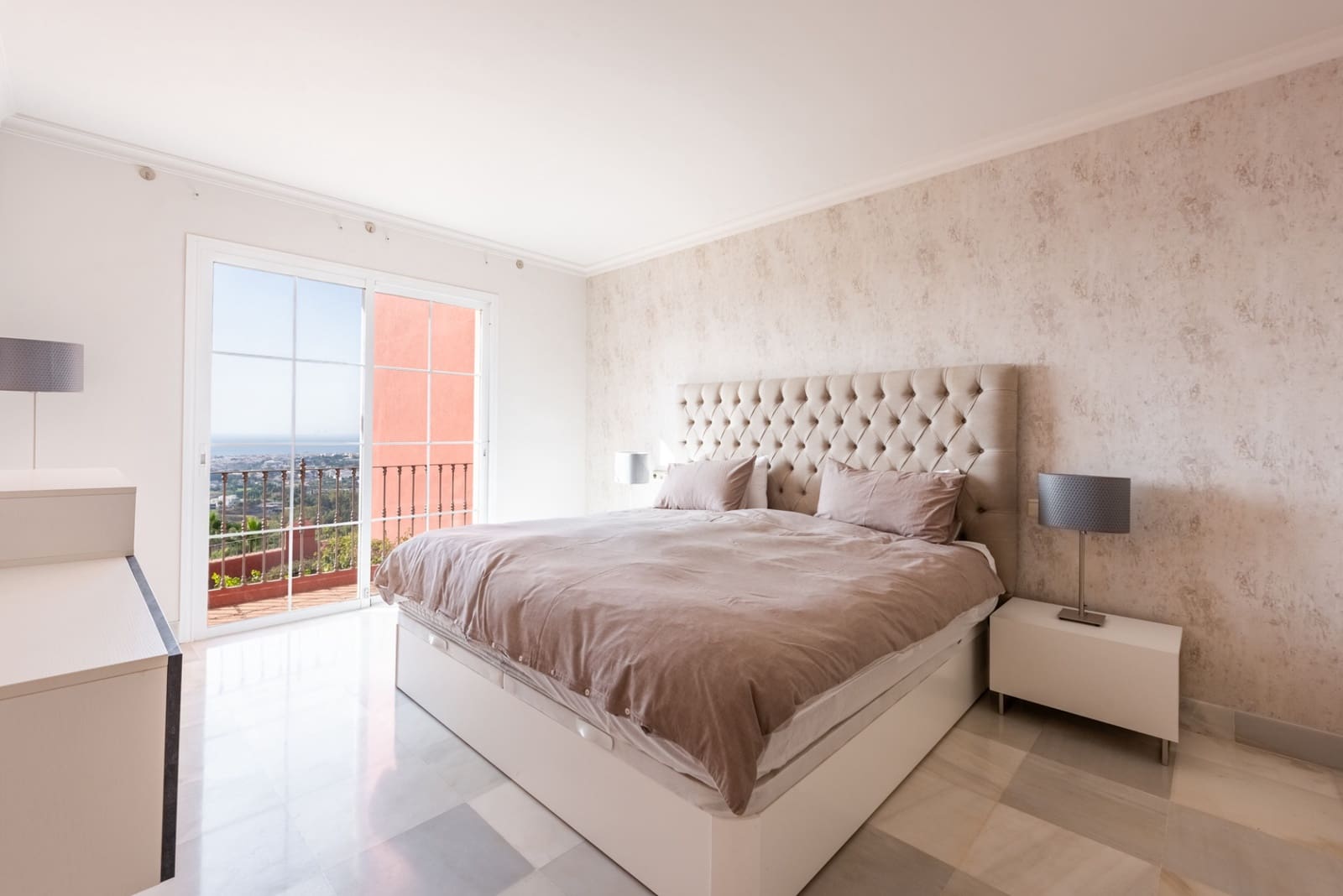 2 bedroom Apartment for sale in Monte Halcones with pool garage - € 540,000 (Ref: 10030201)