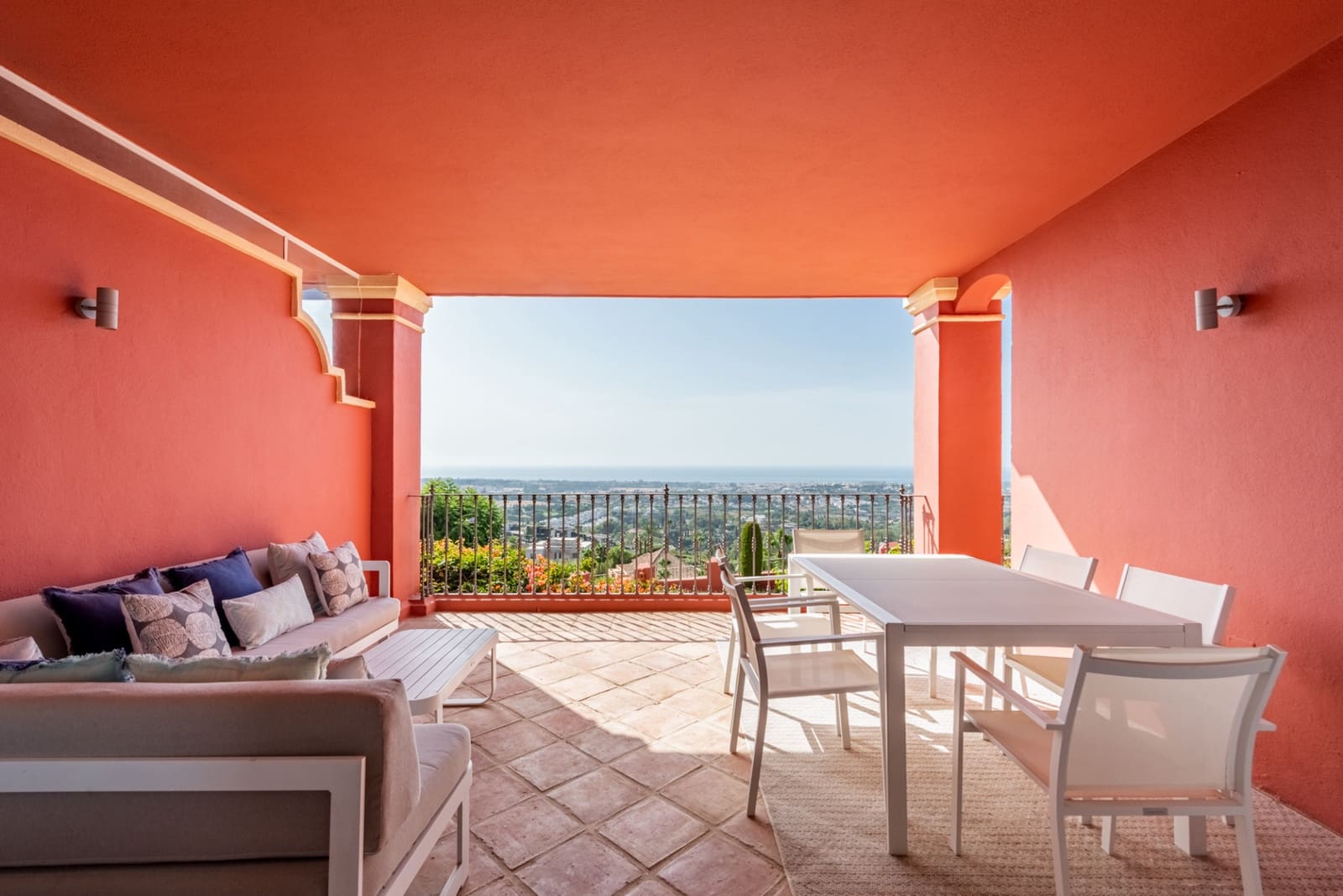 2 bedroom Apartment for sale in Monte Halcones with pool garage - € 540,000 (Ref: 10030201)