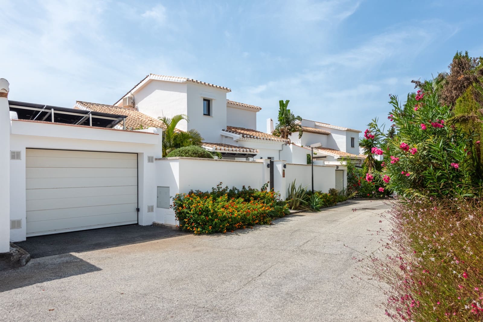 4 makuuhuone Huvila myytävänä paikassa Marbella mukana uima-altaan 
autotalli - 2 175 000 € (Ref: 10031652)