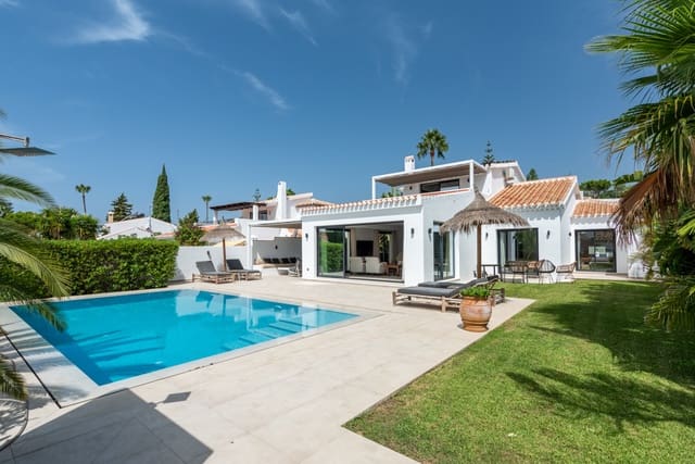 4 makuuhuone Huvila myytävänä paikassa Elviria, Marbella mukana uima-altaan 
autotalli - 2 175 000 € (Ref: 10031652)