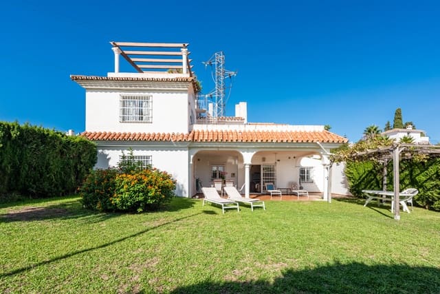 4 quarto Moradia para venda em Atalaya-Isdabe, Estepona com piscina garagem - 430 000 € (Ref: 10035059)