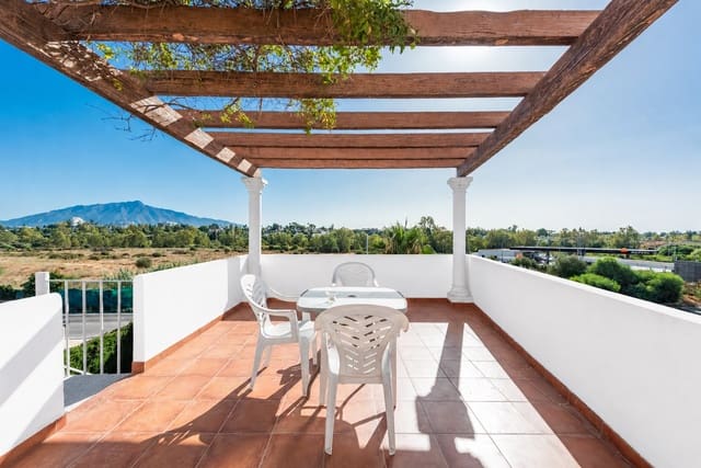 4 quarto Moradia para venda em Atalaya-Isdabe, Estepona com piscina garagem - 430 000 € (Ref: 10035059)