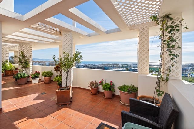 3 chambre Penthouse à vendre à San Pedro de Alcántara Pueblo, Marbella avec piscine garage - 795 000 € (Ref: 10064012)