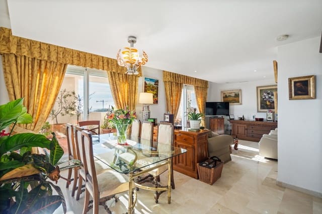 3 chambre Penthouse à vendre à San Pedro de Alcántara Pueblo, Marbella avec piscine garage - 795 000 € (Ref: 10064012)