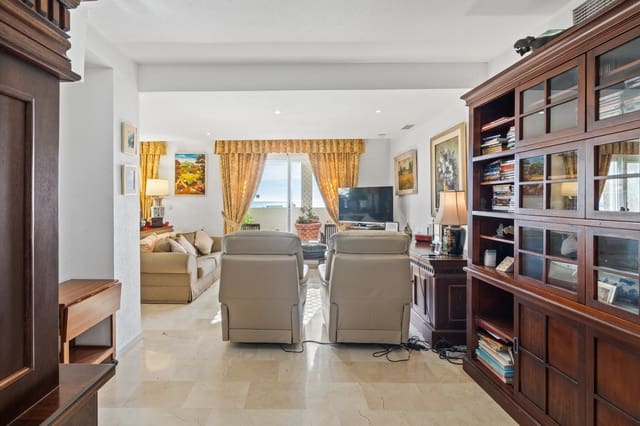 3 chambre Penthouse à vendre à San Pedro de Alcántara Pueblo, Marbella avec piscine garage - 795 000 € (Ref: 10064012)