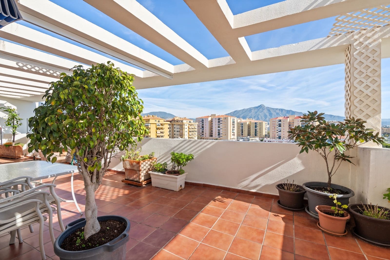 3 chambre Penthouse à vendre à San Pedro de Alcantara avec piscine garage - 795 000 € (Ref: 10064012)