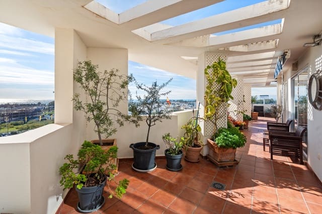 3 chambre Penthouse à vendre à San Pedro de Alcántara Pueblo, Marbella avec piscine garage - 795 000 € (Ref: 10064012)