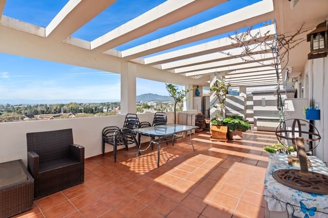 3 chambre Penthouse à vendre à San Pedro de Alcántara Pueblo, Marbella avec piscine garage - 795 000 € (Ref: 10064012)