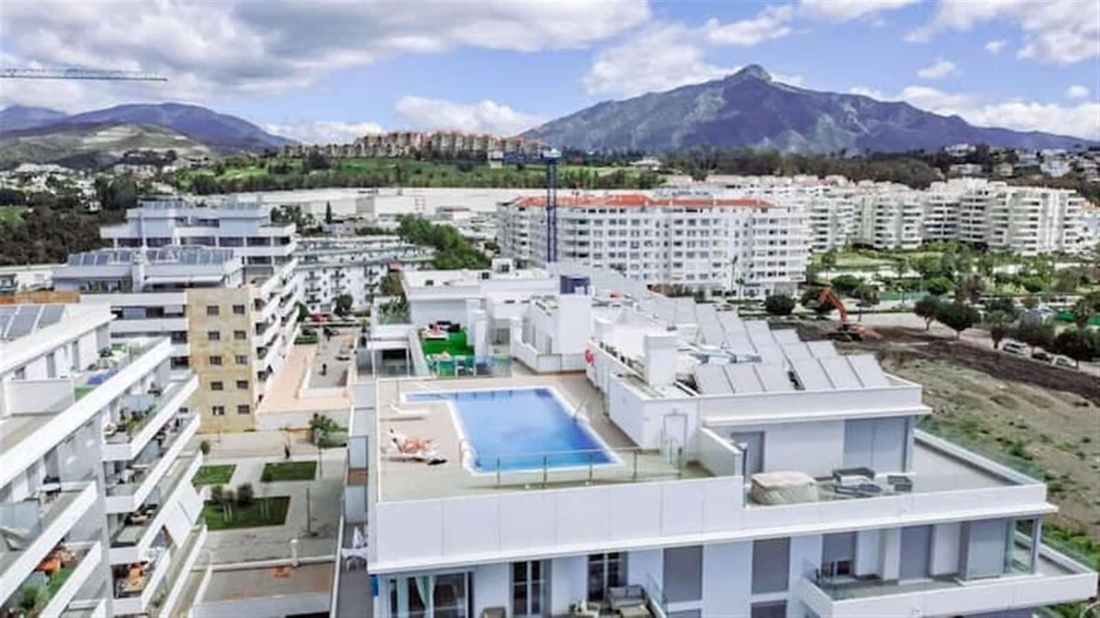 2 bedroom Apartment for sale in Marbella with pool garage - € 475,000 (Ref: 10109363)