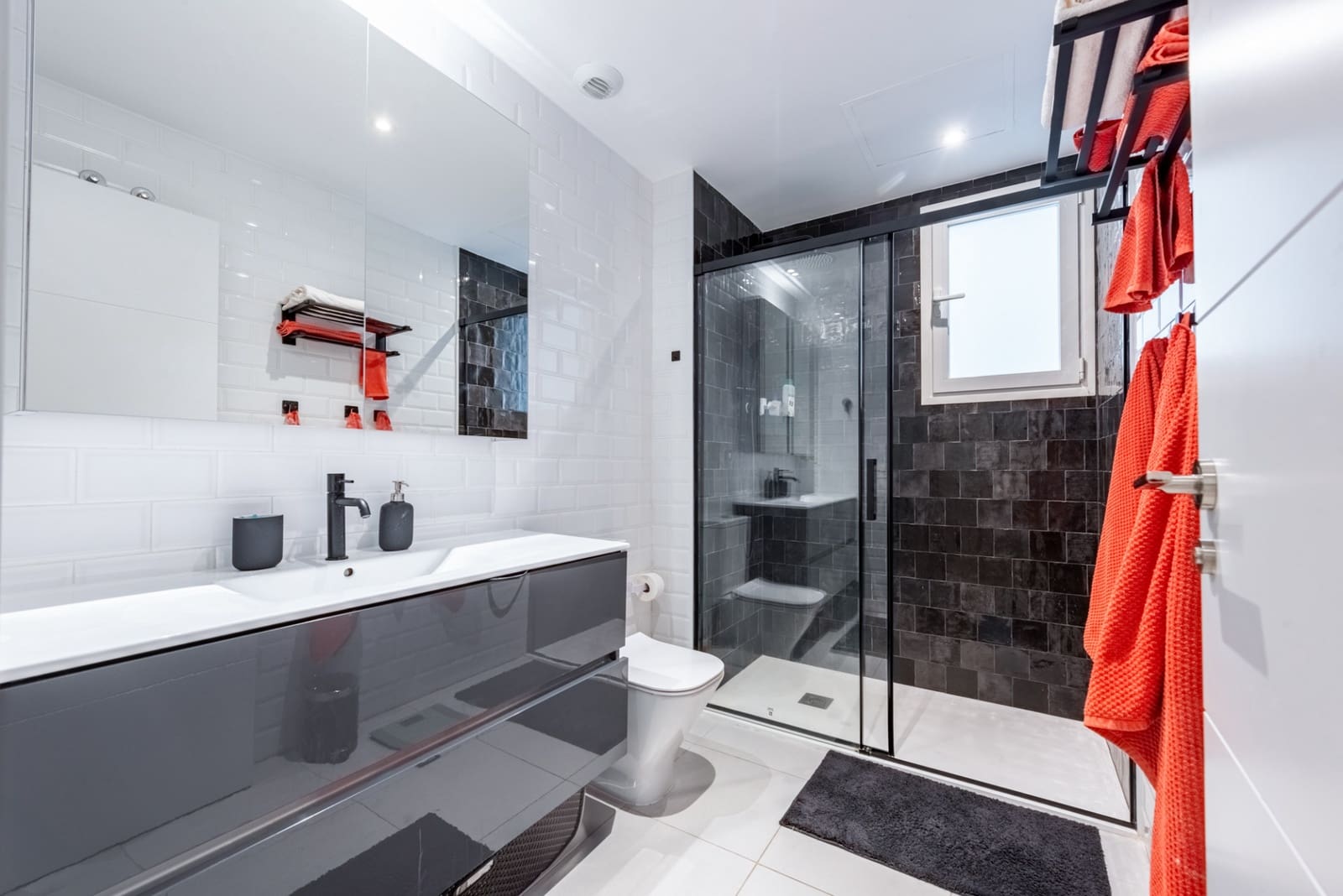 2 bedroom Apartment for sale in Marbella with pool garage - € 475,000 (Ref: 10109363)