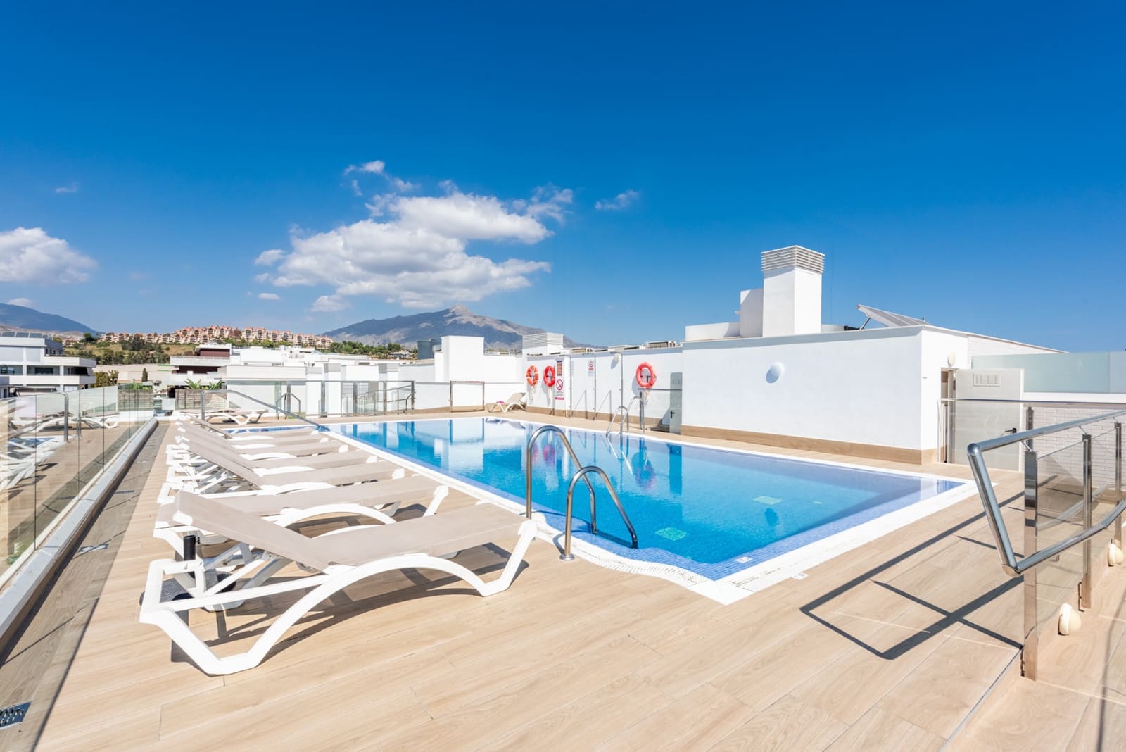 2 bedroom Apartment for sale in Marbella with pool garage - € 475,000 (Ref: 10109363)