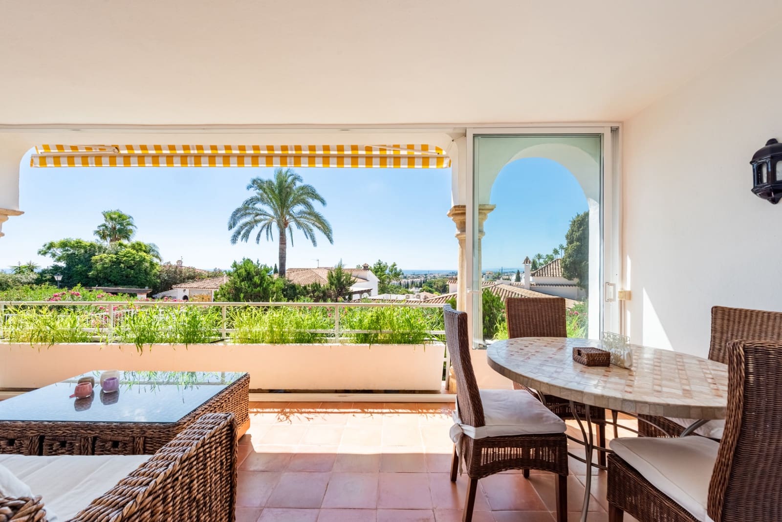 2 slaapkamer Huis te koop in Benahavis met zwembad garage - € 490.000 (Ref: 10124244)