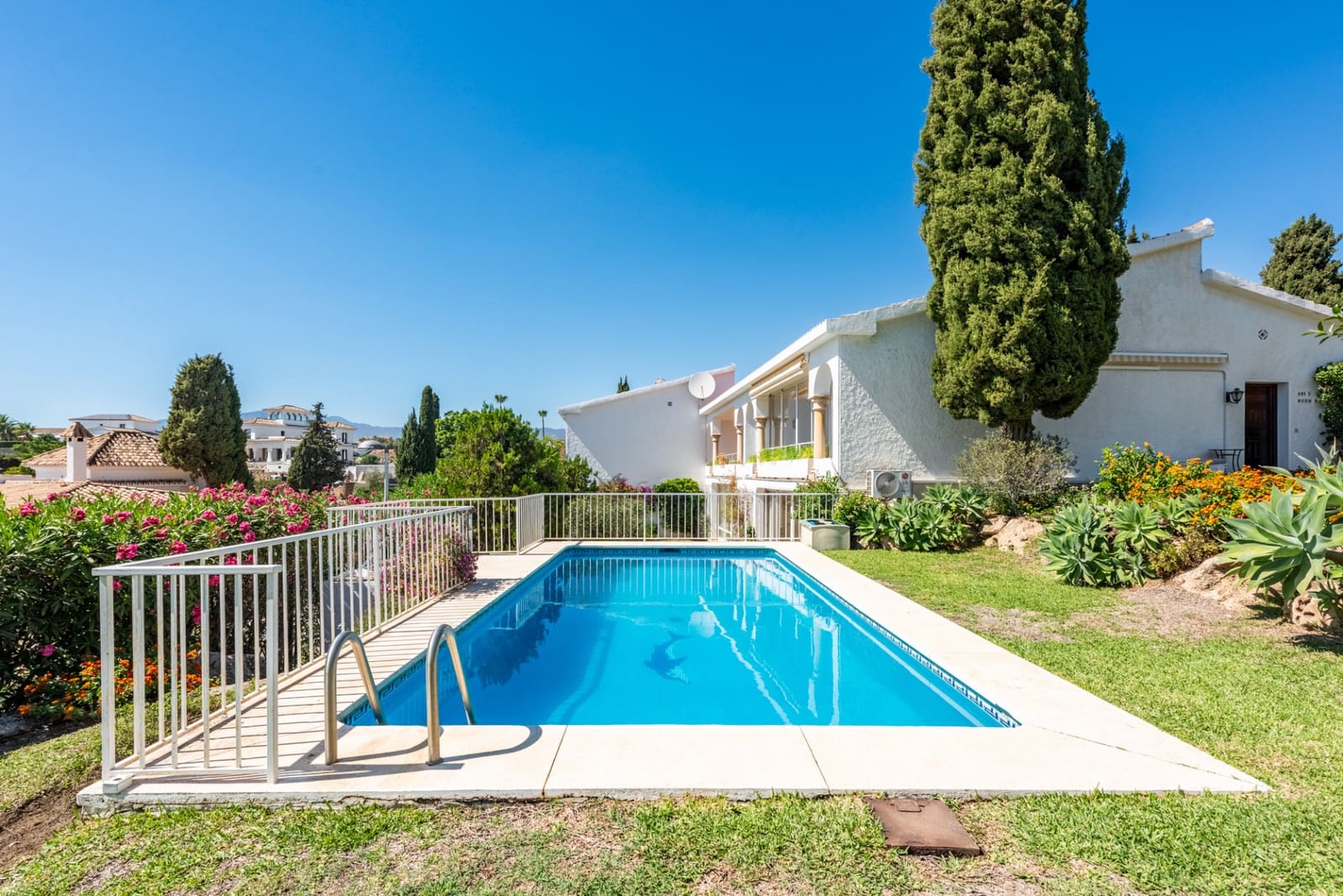 2 slaapkamer Huis te koop in Benahavis met zwembad garage - € 490.000 (Ref: 10124244)