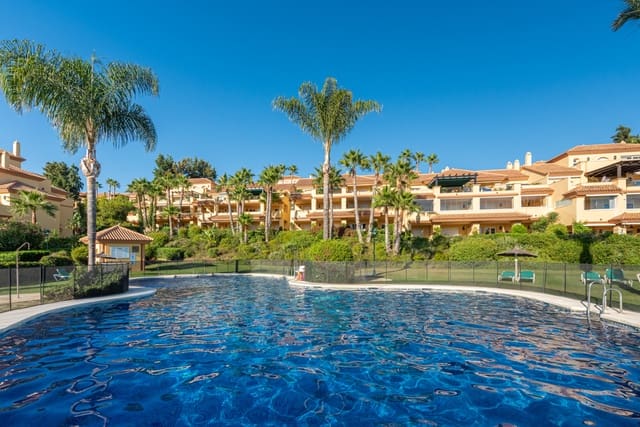 3 bedroom Apartment for sale in Rodeo Alto - Guadaiza - La Campana, Marbella with pool garage - € 1,150,000 (Ref: 10135906)