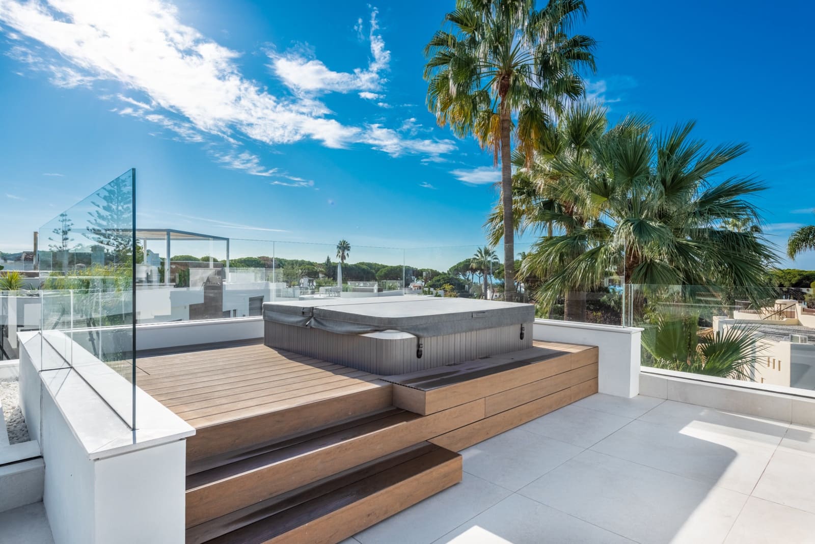 5 makuuhuone Huvila myytävänä paikassa Marbella mukana uima-altaan 
autotalli - 4 980 000 € (Ref: 10146685)