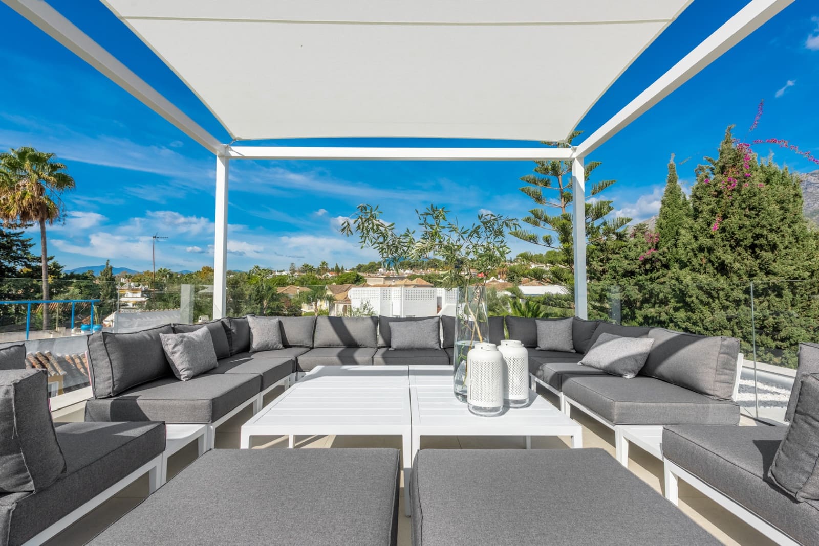 5 makuuhuone Huvila myytävänä paikassa Marbella mukana uima-altaan 
autotalli - 4 980 000 € (Ref: 10146685)