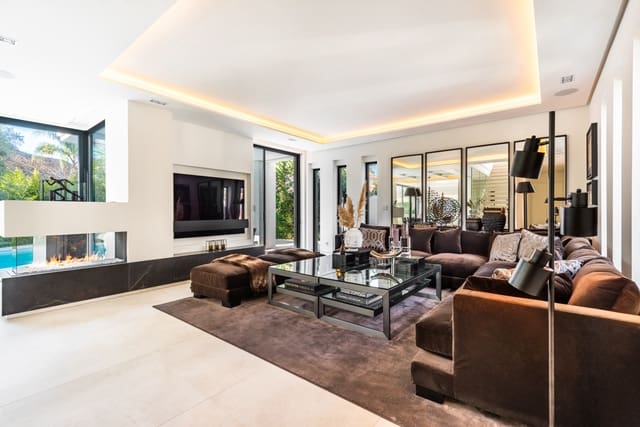 5 makuuhuone Huvila myytävänä paikassa La Carolina - Guadalpín, Marbella mukana uima-altaan 
autotalli - 4 980 000 € (Ref: 10146685)