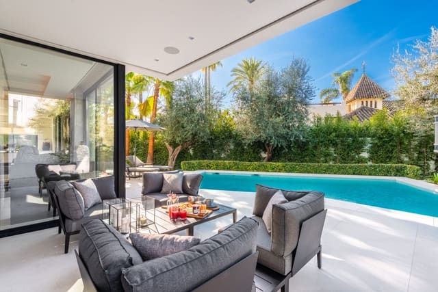 5 makuuhuone Huvila myytävänä paikassa La Carolina - Guadalpín, Marbella mukana uima-altaan 
autotalli - 4 980 000 € (Ref: 10146685)