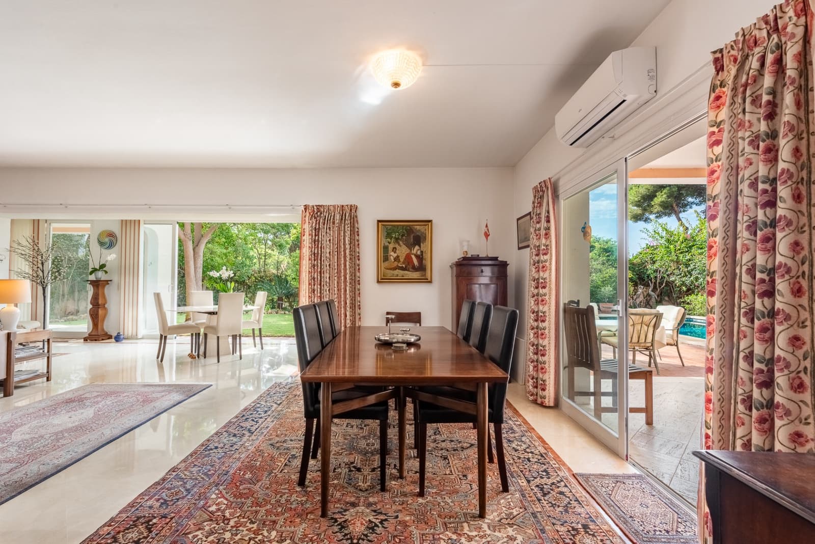4 soverom Villa til salgs i El Paraiso med svømmebasseng garasje - € 1 735 000 (Ref: 10146686)