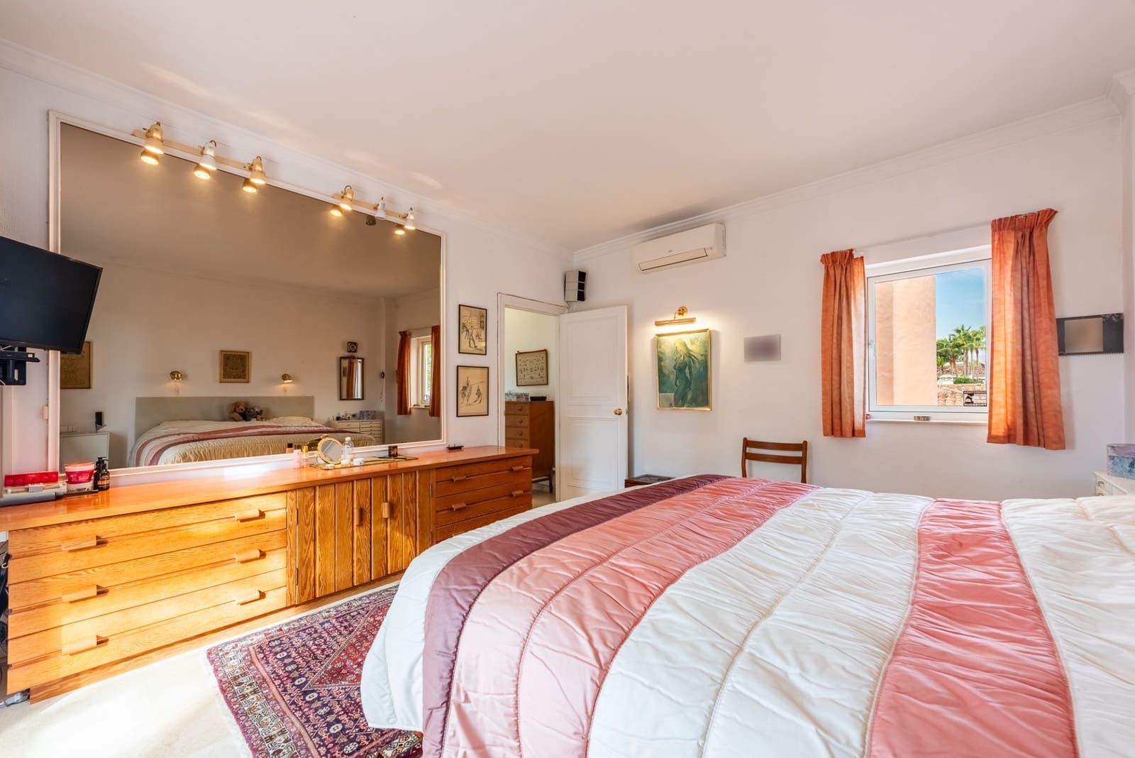 4 soverom Villa til salgs i El Paraiso med svømmebasseng garasje - € 1 735 000 (Ref: 10146686)