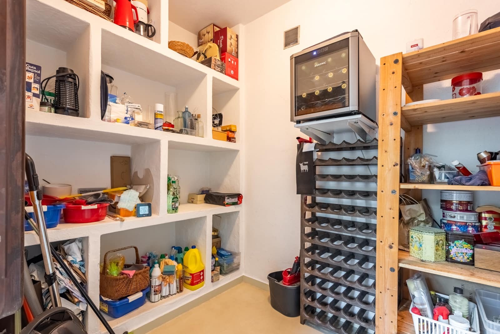 4 soverom Villa til salgs i El Paraiso med svømmebasseng garasje - € 1 735 000 (Ref: 10146686)