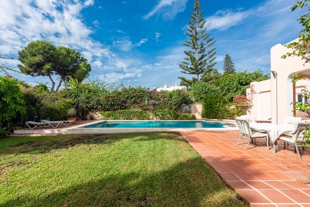 4 soverom Villa til salgs i El Paraiso, Estepona med svømmebasseng garasje - € 1 735 000 (Ref: 10146686)
