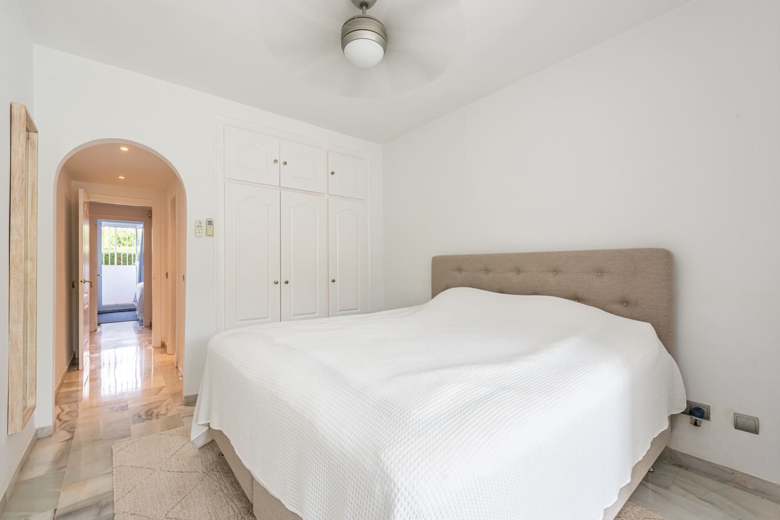Apartamento de 2 habitaciones en El Paraiso en venta con piscina garaje - 499.000 € (Ref: 10146687)