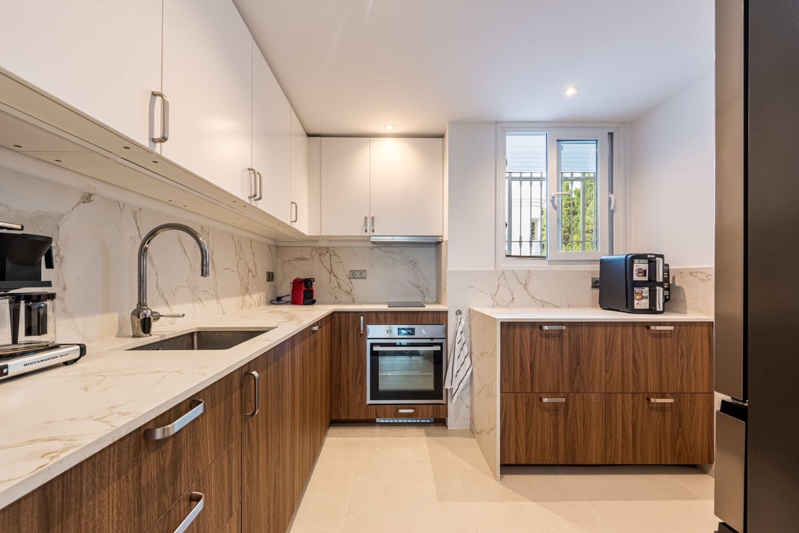Apartamento de 2 habitaciones en El Paraiso en venta con piscina garaje - 499.000 € (Ref: 10146687)