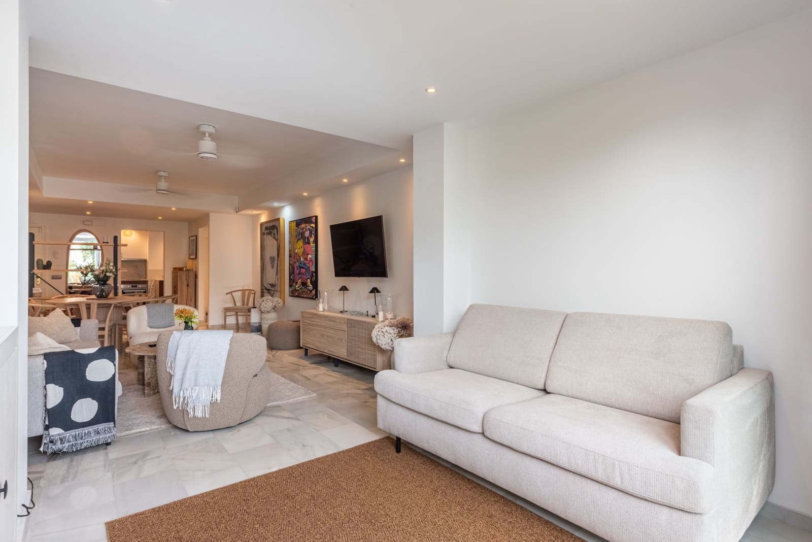 Apartamento de 2 habitaciones en El Paraiso en venta con piscina garaje - 499.000 € (Ref: 10146687)