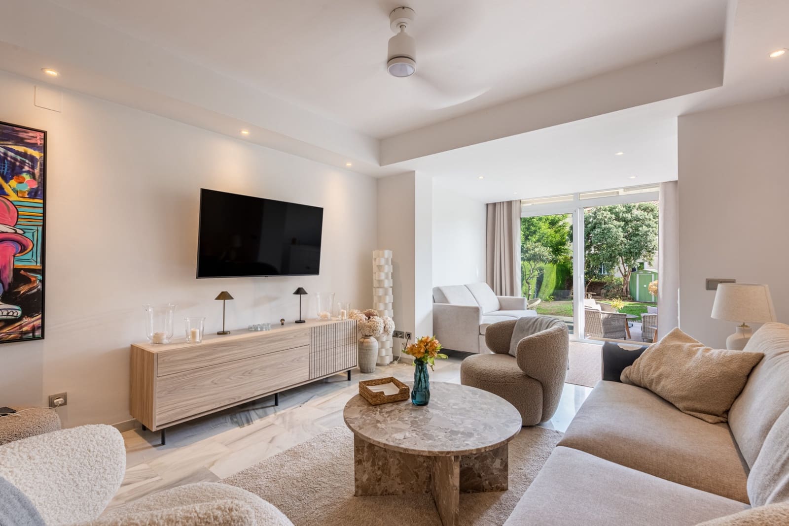 Apartamento de 2 habitaciones en El Paraiso en venta con piscina garaje - 499.000 € (Ref: 10146687)