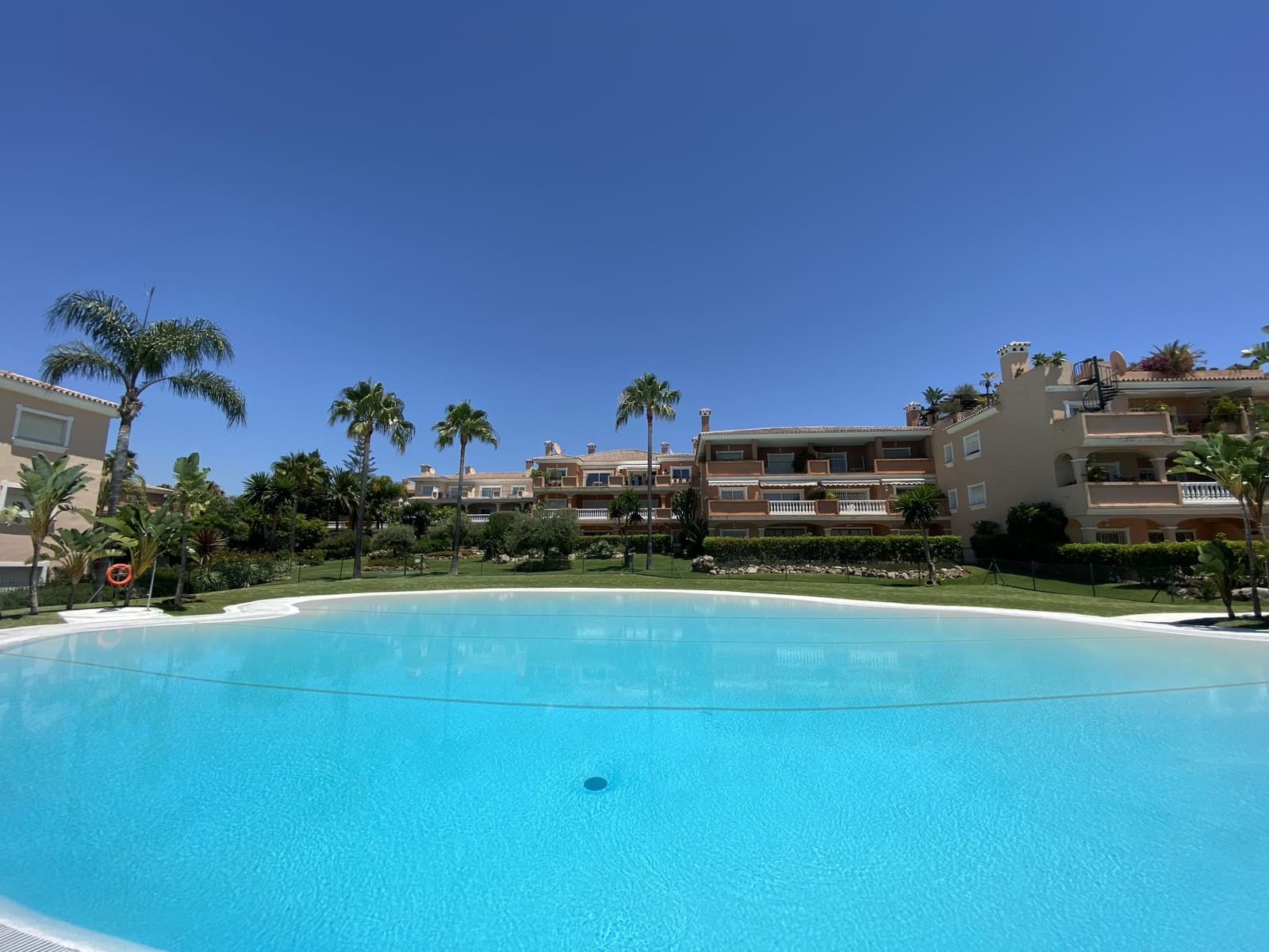 2 sovrum Takvåning till salu i Estepona med pool garage - 875 000 € (Ref: 10159270)