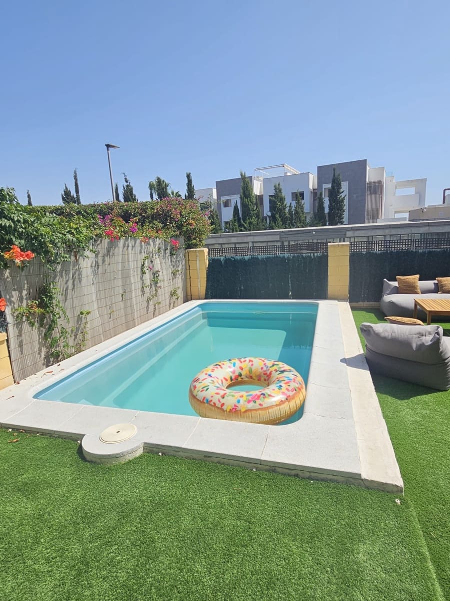 3 soveværelse Byhus til salg i Bel-Air med swimmingpool garage - € 556.000 (Ref: 10161205)