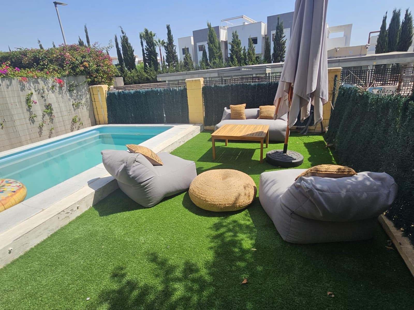 3 soveværelse Byhus til salg i Bel-Air med swimmingpool garage - € 556.000 (Ref: 10161205)