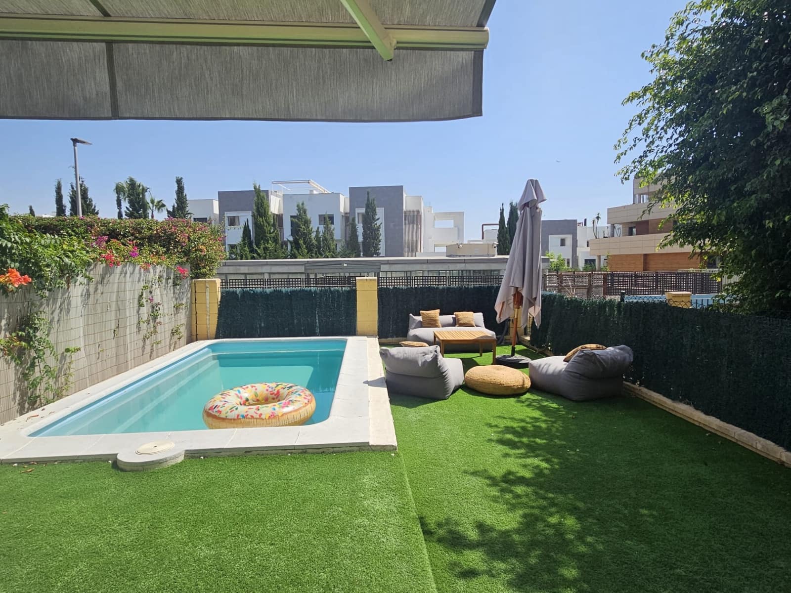 3 soveværelse Byhus til salg i Bel-Air med swimmingpool garage - € 556.000 (Ref: 10161205)