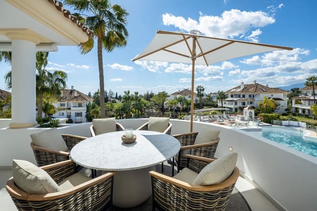 3 soveværelse Penthouse til salg i Golden Mile, Marbella med swimmingpool garage - € 2.750.000 (Ref: 8945055)